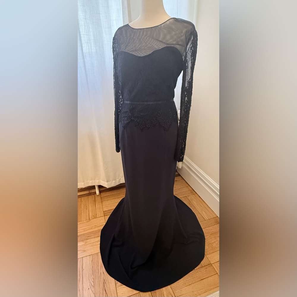 JS Collections Elegant Navy Lace Sleeve Formal Gown - NWT - Size 8 -
